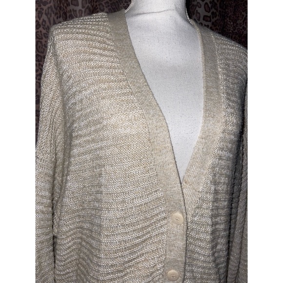 Women’s Cream & Tan Knitted Warm Button Sweater 🤎 - Picture 4 of 13